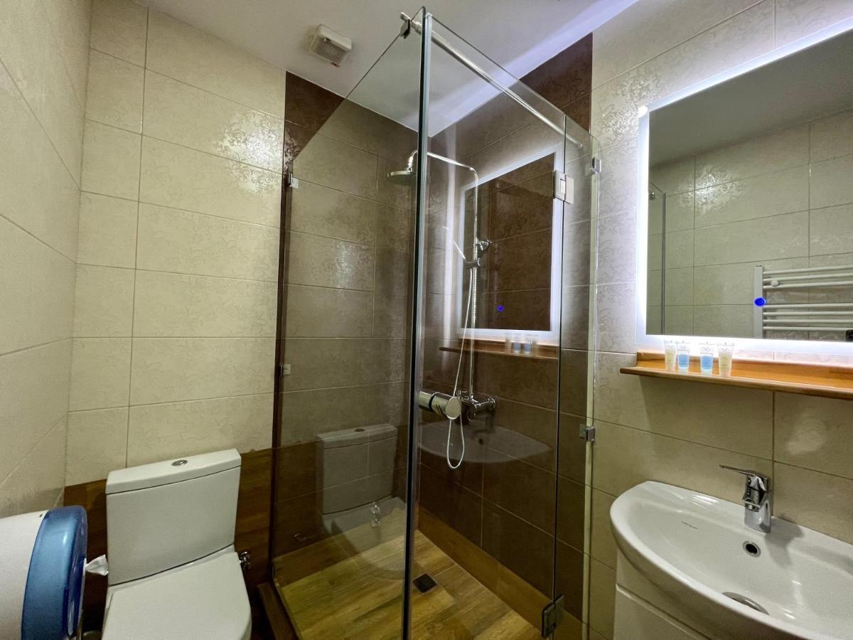 Point Hotel Tbilisi Exterior photo