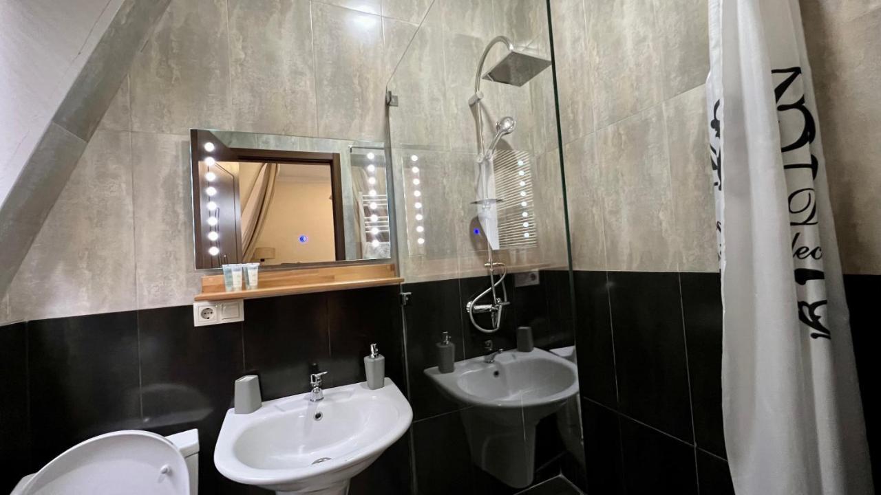 Point Hotel Tbilisi Exterior photo