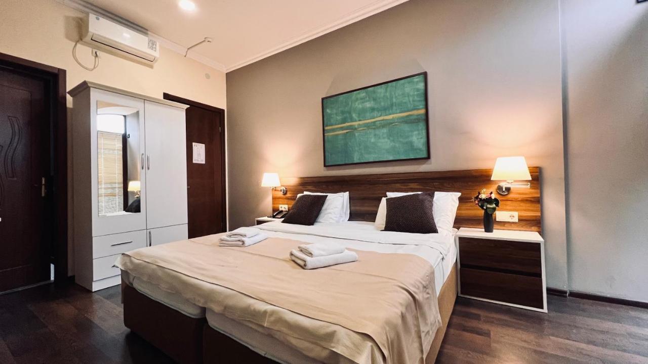Point Hotel Tbilisi Exterior photo