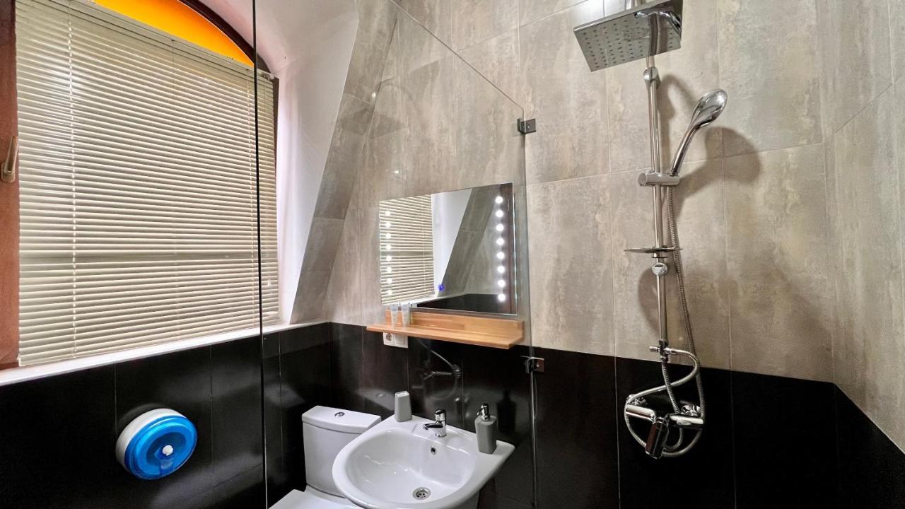 Point Hotel Tbilisi Exterior photo