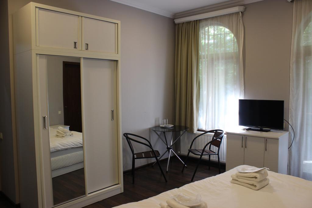 Point Hotel Tbilisi Exterior photo