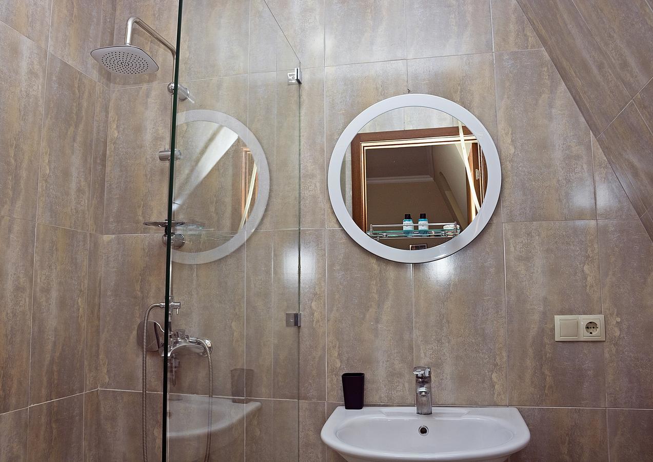 Point Hotel Tbilisi Exterior photo